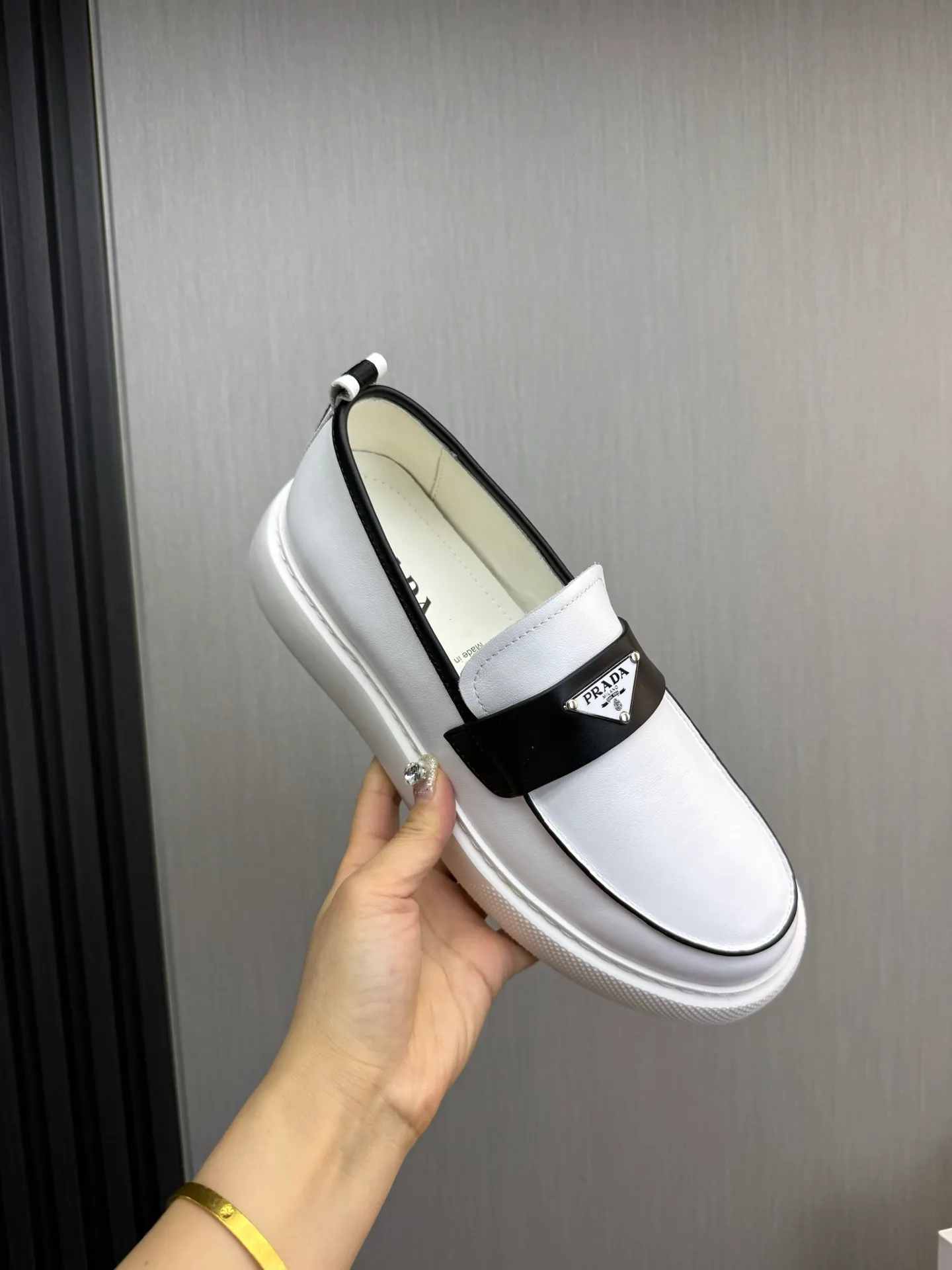 Factory price 580💰 [PRADA] Men's shoes are popular in the counter, official website is synchronized, 1 high-quality shipment ✔️Original cowhide + cowhide lining, 1🆚1 replica, original sole, 38-45 (45 customized, non-refundable)